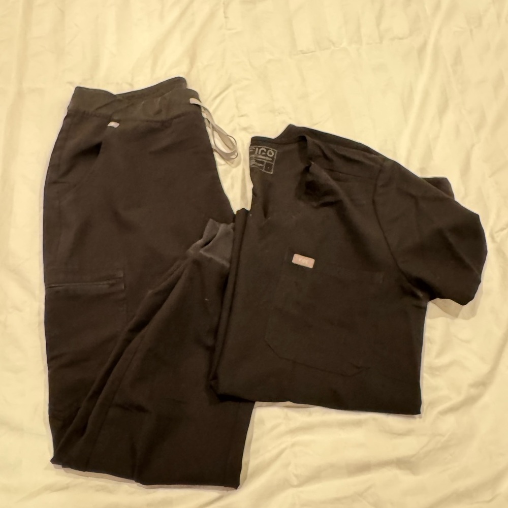 Figs Black Scrub Set Large